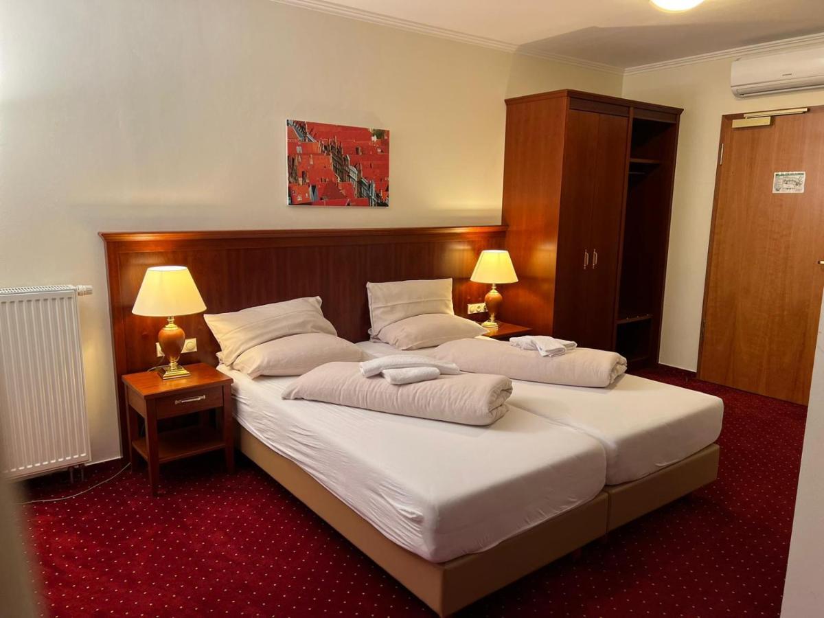 Hotel Hanseatischer Hof Любек Екстериор снимка